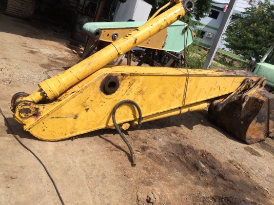 ขายบูมอาร์ม กระบอก บุ้งกี๋ KOMATSU PC200 รุ่น7 ราคา 200000 บาท ขายบูมอาร์ม กระบอก บุ้งกี๋ KOMATSU PC200 รุ่น7 ราคา 200000 บาท