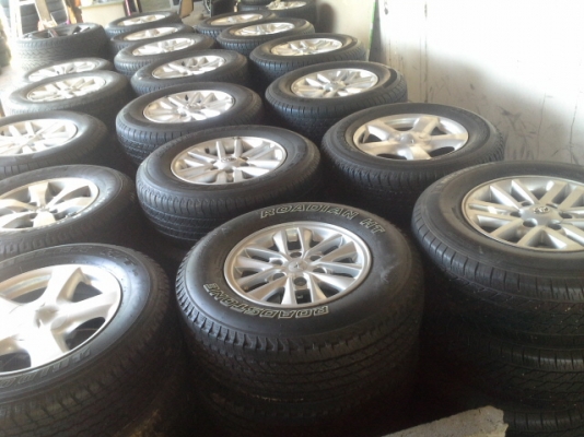 เหมายกกองแช้ม,วีครอส,ปาเจโร่ เหมายกกองแช้ม,วีครอส,ปาเจโร่