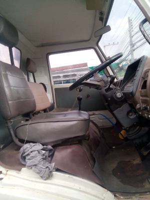 หกล้อ ฮีโน้ KM 779 ติดเครน 2.5 ตัน ช่วงยาว 5 ม สภาพดีพร้อมใช้งาน ทะเบียนพร้อมโอน หกล้อ ฮีโน้ KM 779 ติดเครน 2.5 ตัน ช่วงยาว 5 ม สภาพดีพร้อมใช้งาน ทะเบียนพร้อมโอน