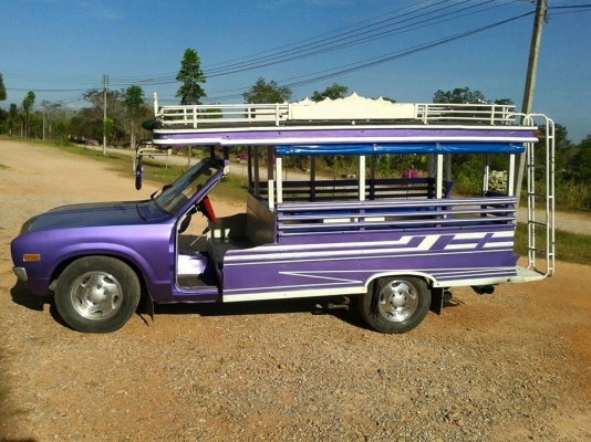 *รถโบราณแท้* สองแถว ดัสสัน รุ่นช้างเหยียบ