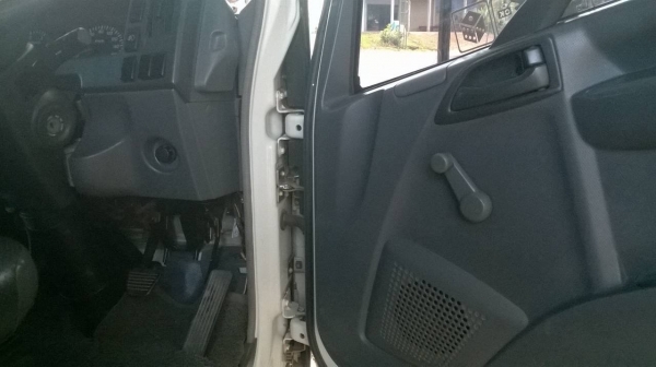 ขาย 6 ล้อ ISUZU NQR 175 ยาว 5.50 เมตร ออกห้างมือเดียวปี 53 สภาพสวยเดิมพร้อมใช้ เครื่องไม่เคยแกะ คัสซีสวยตลอดเส้น พร้อมคอกเหล็ก ทะเบียนพร้อม ราคาต่อรองได้ครับ