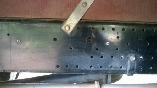 ขาย 6 ล้อ ISUZU NQR 175 ยาว 5.50 เมตร ออกห้างมือเดียวปี 53 สภาพสวยเดิมพร้อมใช้ เครื่องไม่เคยแกะ คัสซีสวยตลอดเส้น พร้อมคอกเหล็ก ทะเบียนพร้อม ราคาต่อรองได้ครับ