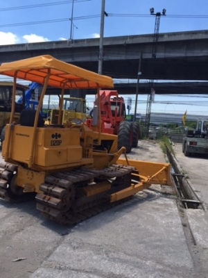 มาแล้วรถดัน KOMATSU D20P-5 มาแล้วรถดัน KOMATSU D20P-5