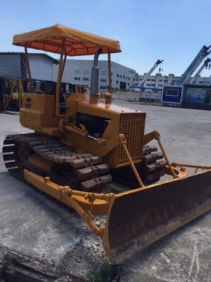 มาแล้วรถดัน KOMATSU D20P-5 มาแล้วรถดัน KOMATSU D20P-5