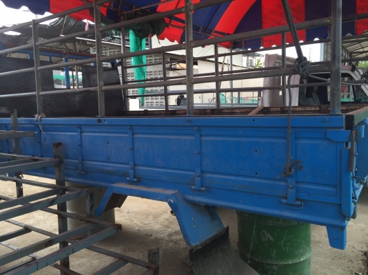 ขายกระบะสี่ล้อ