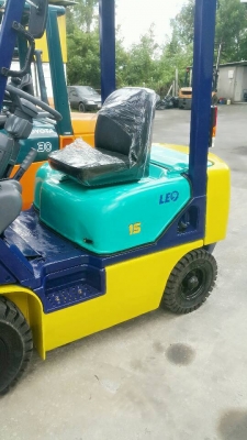 KOMATSU FD15-16 ขนาด1.5ตัน เสาสูง3เมตร เกียร์ธรรมดา เครื่องยนต์ดีเซลC240 งาเลื่อนซ้ายขวาได้ ยางตันใหม่4เส้น ราคาต่อรองได้0816161541