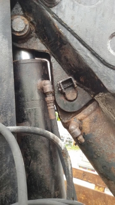 เฮี๊ยบ 6ตัน สภาพสวย อุปกรณ์ครบ แถมมือขยุ็ม 190000