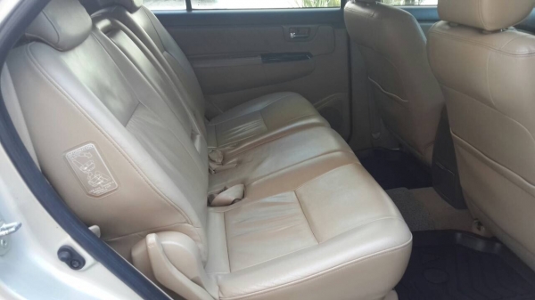 ขาย FORTUNER ปี12 เครื่องเบนซิล2.7