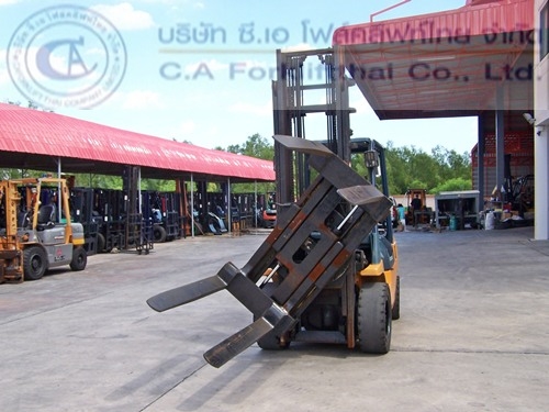 ขายรถ โฟล์คลิฟท์ TOYOTA รุ่น 7-FD30