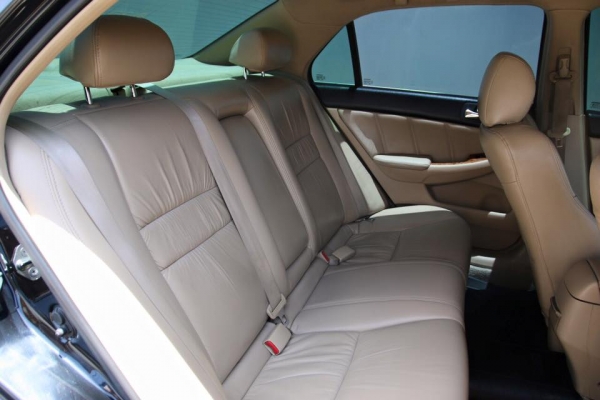 HONDA Accord 2.4 สีดำ ปี 2003 HONDA Accord 2.4 สีดำ ปี 2003