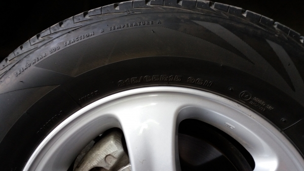 ขายแม็กพร้อมยางไทรทัน 4900 บาท ยางบริตโตน ปี13 สวยๆเลยครับ