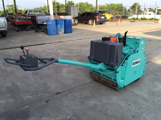 ขายรถบดเดินตามBomagรุ่นBw60HDมือสองญี่ปุ่นสั่นสเทือนได้