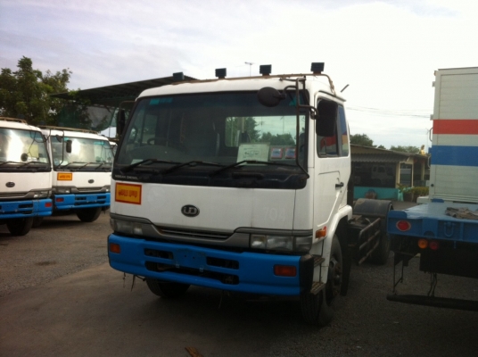 UD หัวลาก 6ล้อ ปี47 216แรงม้า