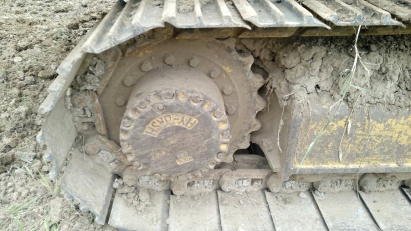 ขายรถแบคโฮkomatsuPC200-5รถทำ4พันกว่าชั้วโมงมีเล่มทะเบืยน