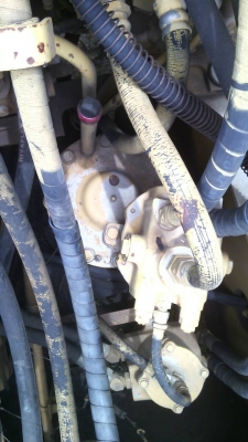 ขายรถแบคโฮkomatsuPC200-5รถทำ4พันกว่าชั้วโมงมีเล่มทะเบืยน