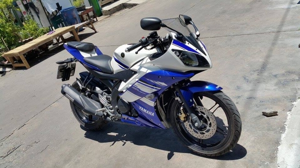 มาใหม่สภาพมือ1 R15 2015 รถอายุ 3 เดือน วิ่ง 2500 มีประกันรถหาย ขายถูก ต่อรองได้