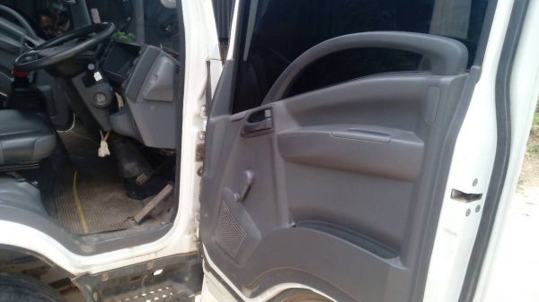 ขายด่วนรถ6ล้อดั้มเครือง150แรงม้าปี53รถสวยวิ่ง154500กิโล