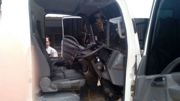 ขายด่วนรถ6ล้อดั้มเครือง150แรงม้าปี53รถสวยวิ่ง154500กิโล