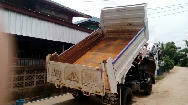 ขายด่วนรถ6ล้อดั้มเครือง150แรงม้าปี53รถสวยวิ่ง154500กิโล