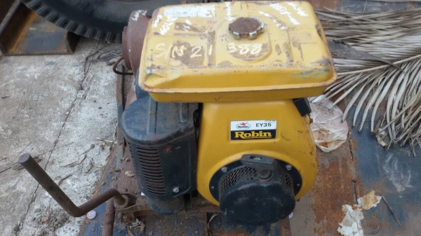 วินช์อเนกประสงค์พร้อมเครื่องยนต์ เดินหน้า - ถอยหลังได้