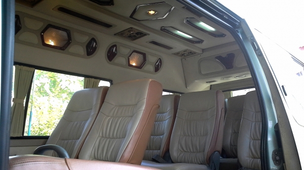 TOYOTA COMMUTER 3.0 ปี2007