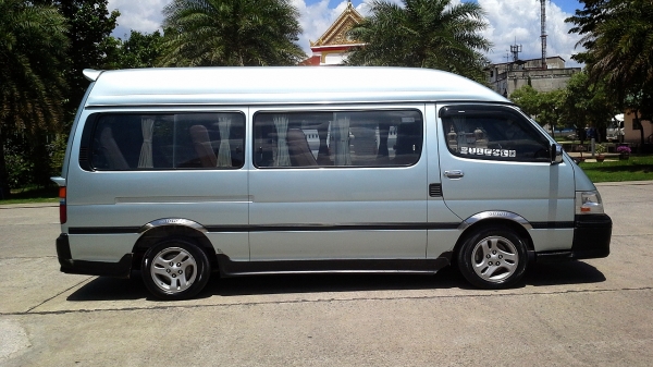 TOYOTA COMMUTER 3.0 ปี2007