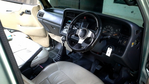 TOYOTA COMMUTER 3.0 ปี2007