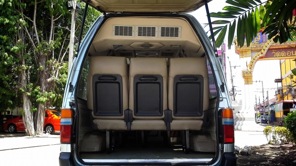 TOYOTA COMMUTER 3.0 ปี2007