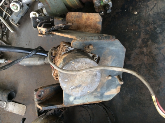 ขายมอเตอร์คันเร่ง KOMATSU PC200 รุ่น 7 ราคา25000 บาท ขายมอเตอร์คันเร่ง KOMATSU PC200 รุ่น 7 ราคา25000 บาท