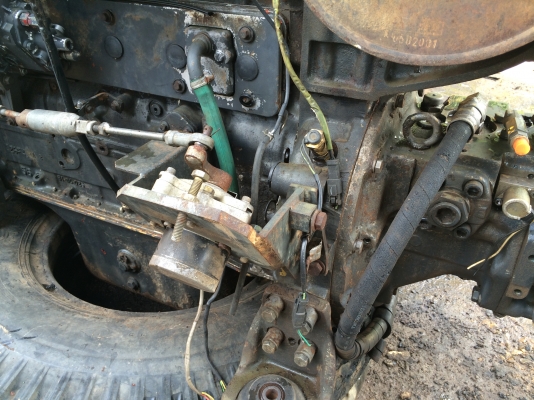 ขายมอเตอร์คันเร่ง KOMATSU PC200 รุ่น 7 ราคา25000 บาท