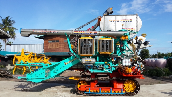 ขายรถเกี่ยวข้าวไทยเจริญการช่าง