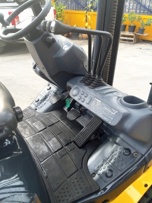 -:-*&bull;*ข า ย ร ถ ย ก นำ เ ข้ า*&bull;*-:-KOMATSU FD25-16 เครื่องดีเซล เสาสูง4เมตร เกียร์ออโต้ สนใจติดต่อ083-062-0223/098-329-9549(ปอนด์)