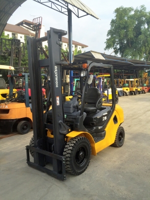 -:-*&bull;*ข า ย ร ถ ย ก นำ เ ข้ า*&bull;*-:-KOMATSU FD25-16 เครื่องดีเซล เสาสูง4เมตร เกียร์ออโต้ สนใจติดต่อ083-062-0223/098-329-9549(ปอนด์)