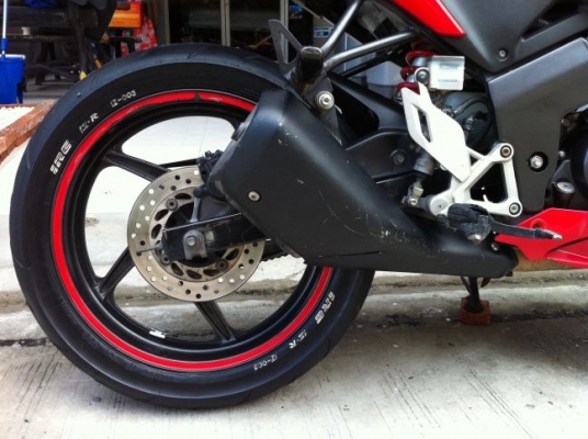 ขาย cbr150iสีแดง ปี2011 ราคา 42,000 บาท ราคานี้ไม่ลดแล้ว