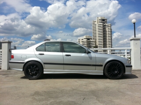 ขาย BMW E36 ปี2000 323IA  M EUROSPORT ตัวสุดท้าย รถBODYสวยไม่มีชน เครื่อง1JZ เครื่องดี ช่วงล่างดี แอร์DIGITAL ONBOARD ระบบไฟใช้ได้ครบ ภายในลายไม้ AIRBAG คู่ ไฟท้ายขาวแดงแท้ ไฟหน้าหยดน้ำ ไฟXENON หน้า BIGNOSE ยางอะใหล่ แม่แรงครบ ภายในเบาะหนังแท้ ฟิล์มHIKOOL