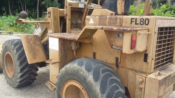 ต้องการขายรถตักFURUKAWA FL80 ต้องการขายรถตักFURUKAWA FL80