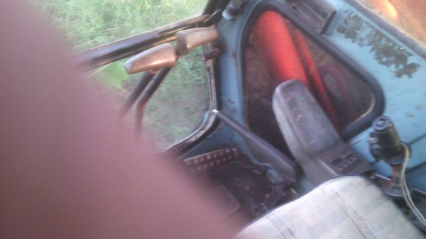 แบ็คโฮ ยื่ห้อHITACHI รุ่สEX 200-2 SUPERสภาพใช้งานได้เลย สนใจติดต่อ 0835601591 หรือ 0903494058