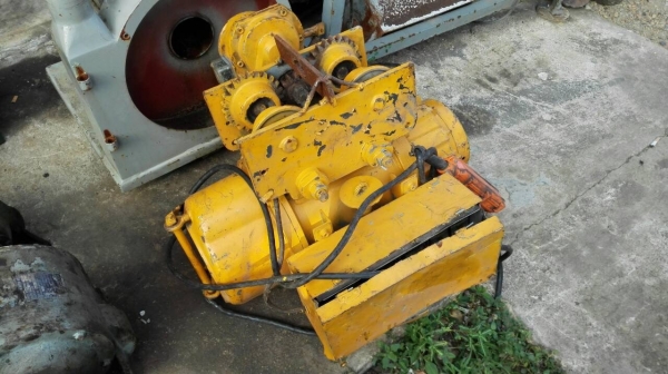 ******* Sold Out!! ******* รอกสลิง NIPPON HOIST ขนาด 1 ตัน ไฟ 380 V. สภาพสวย พร้อมใช้ 089-2499-123 นครปฐม