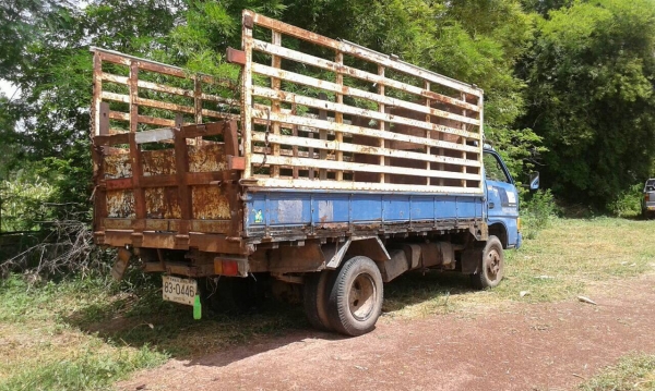 ขาย 6 ล้อ ISUZU KS ยกหัวได้ เครื่อง 4BE1 110 แรงม้า คัสซีสวยตลอดเส้น มีคอกเหล็กพร้อมบรรทุก ทะเบียนพร้อมโอนครับ