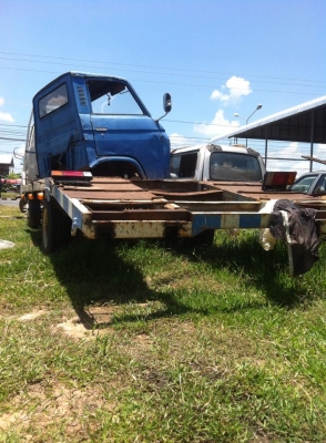 ขายหกล้อเทเลอร์ขึ้นแบคโฮ 60  หรือรถเกี่ยวข้าว ทะเบียนแจ้ง ม.79