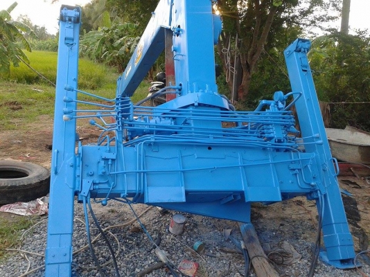 ขายเครน ทานาโด 3 ตัน 4ปอก สภาพดี