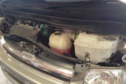 รถตู้มือสอง/ Toyota Hiace/ ปี 50/ เครื่องยนต์ 4 สูบ 2400 ซีซี ติดแก็ส CNG