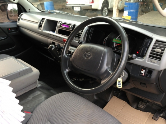 รถตู้มือสอง/ Toyota Hiace/ ปี 50/ เครื่องยนต์ 4 สูบ 2400 ซีซี ติดแก็ส CNG