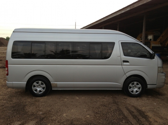 รถตู้มือสอง/ Toyota Hiace/ ปี 50/ เครื่องยนต์ 4 สูบ 2400 ซีซี ติดแก็ส CNG