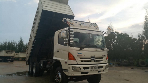 ขายด่วนฮีโน่เมกก้า320 ปี51 ดั้มสามมิตร พร้อมระบบลาก รถสวยเดิมบาง ขายด่วนฮีโน่เมกก้า320 ปี51 ดั้มสามมิตร พร้อมระบบลาก รถสวยเดิมบาง