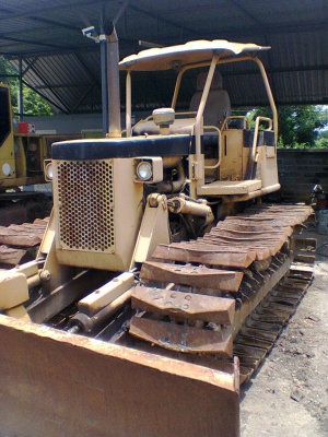 Komutsu D3 รุ่น6