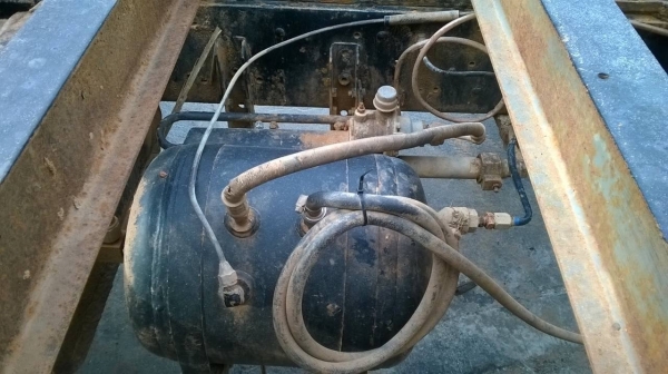 ขายเทนเลอร์ 10 ล้อ 2 เพลา คัสซีหัวยาว เครื่อง HO7D 195 แรงม้า เกียร์ HO ช่วงล่างจัมโบ้ เบรคลมดัน พวงมาลัยพาวเวอร์ วางหัว F18 ทะเบียนพร้อมโอนครับ ขายเทนเลอร์ 10 ล้อ 2 เพลา คัสซีหัวยาว เครื่อง HO7D 195 แรงม้า เกียร์ HO ช่วงล่างจัมโบ้ เบรคลมดัน พวงมาลัยพาวเวอร์ วางหัว F18 ทะเบียนพร้อมโอนครับ