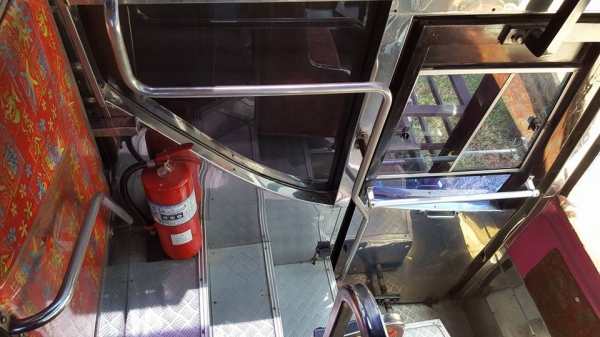 ขาย ด่วน บัสพัดลม สภาพ 90\% วิ่งงานทุกวัน พร้อมโอนตามรูป