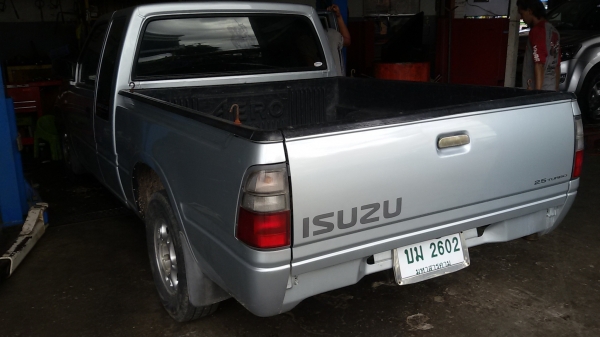วางมัดจำแล้วครับ คุณหมอจาก อ. เมืองสลวง ร้อยเอ็ดครับISUZU DARGON puwer tubo slx รถปี1999 ชื่อตรงเล่ม เจ้าของขายเองครับ เครื่องดี  แคสซีสวย ช่วงล่างแน่นปึก  แอร์เย็นหนาว รูปทรงสวยงาม ทะเบียนไม่ขาด  เอกสารพร้อมโอน  รีบหน่อยนะ ช้าอดได้รถ