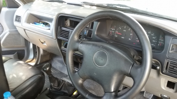 วางมัดจำแล้วครับ คุณหมอจาก อ. เมืองสลวง ร้อยเอ็ดครับISUZU DARGON puwer tubo slx รถปี1999 ชื่อตรงเล่ม เจ้าของขายเองครับ เครื่องดี  แคสซีสวย ช่วงล่างแน่นปึก  แอร์เย็นหนาว รูปทรงสวยงาม ทะเบียนไม่ขาด  เอกสารพร้อมโอน  รีบหน่อยนะ ช้าอดได้รถ